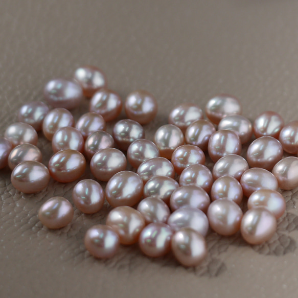 #979E K10 粉紅紫色橢圓形珍珠 3 排柔軟觸感耳環 第6張的照片