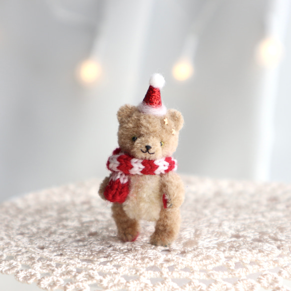 ハッピーホリデー クマさん ミニチュア テディベア クリスマス ビスケット色 ボーダーマフラー 2枚目の画像