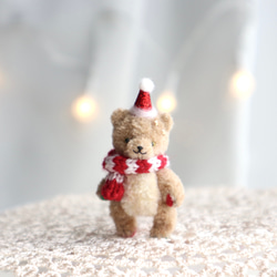 ハッピーホリデー クマさん ミニチュア テディベア クリスマス ビスケット色 ボーダーマフラー 1枚目の画像