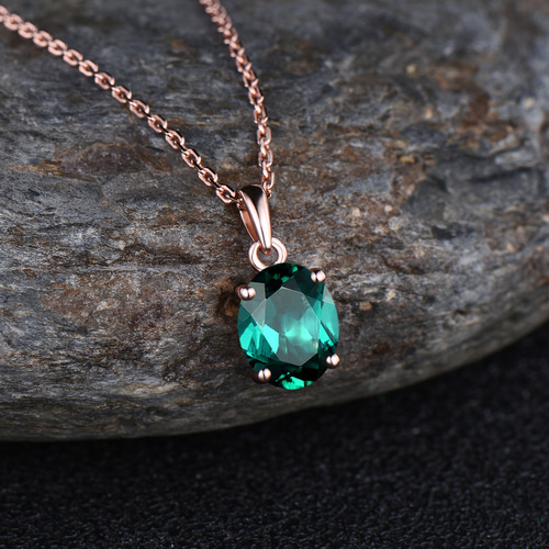 ミニマリスト 5 月の誕生石 エメラルド ネックレス ユニークなグリーン