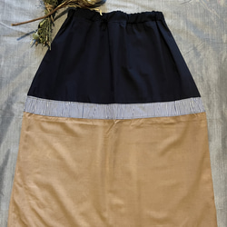 ふんわりナイロン切り替えスカート　ベージュ×紺 3枚目の画像