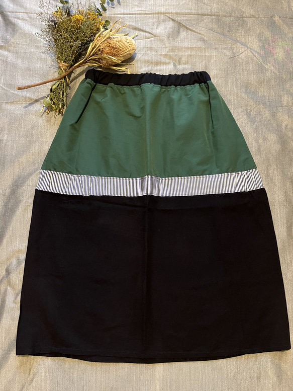 ふんわりナイロン切り替えスカート　緑×紺 3枚目の画像