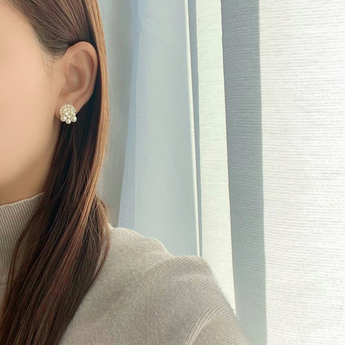 小粒で軽い】ホワイトパール ピアス イヤリング 小粒 耳ピタ
