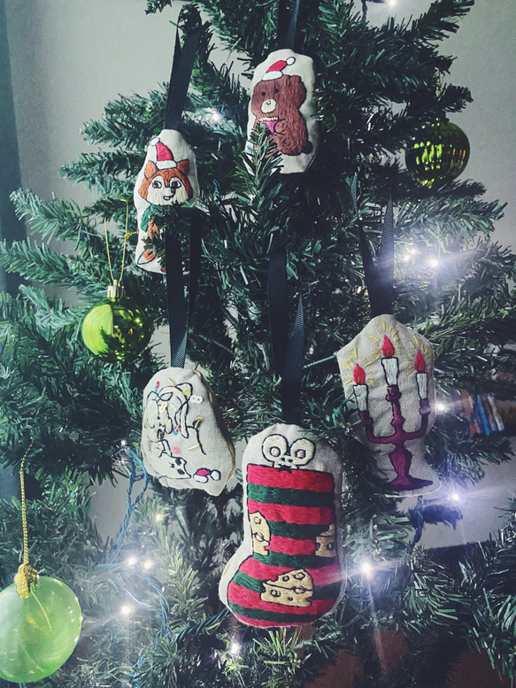 一生使えるクリスマスオーナメント②ネズミ　刺繍/動物/クリスマスツリー/チーズ/クリスマスツリー飾り/クリスマス小物 5枚目の画像