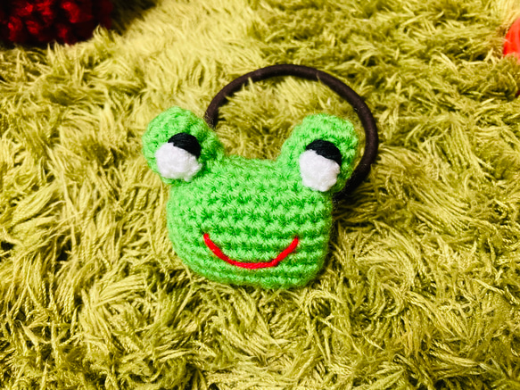 苔田かえる作‼️白目のカエルのヘアゴム ヘアゴム 苔田かえる 通販