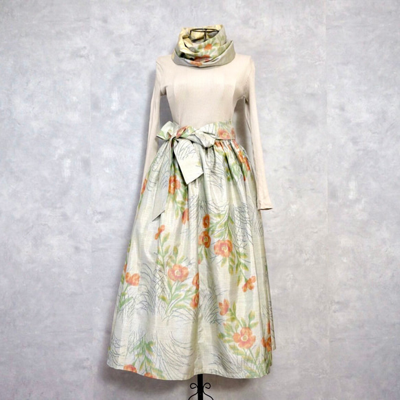 【一点モノ】大島紬 着物リメイク ギャザー スカート & スヌード 〜 四季 で心地良い 上質 絹 100% 〜 the and Oshima with is for skirt Tsumugi of 一点モノ 大島紬 着物リメイク ギャザー スカート スヌード 四季 で心地良い 上質 100% 65cm made gathered an pattern It has elastic waist also snood by same your are rubber circumference