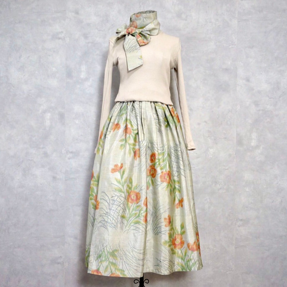 【一点モノ】大島紬 着物リメイク ギャザー スカート & スヌード 〜 四季 で心地良い 上質 絹 100% 〜 the and Oshima with is for skirt Tsumugi of 一点モノ 大島紬 着物リメイク ギャザー スカート スヌード 四季 で心地良い 上質 100% 65cm made gathered an pattern It has elastic waist also snood by same your are rubber circumference