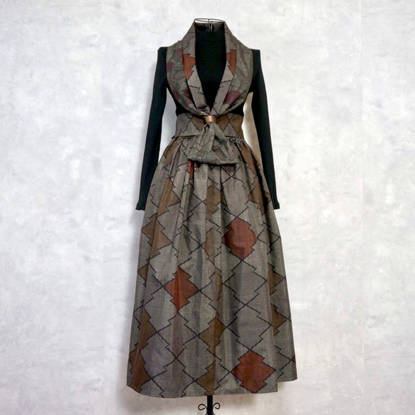 【一点モノ】大島紬 着物リメイク ギャザー スカート & スヌード 〜 四季 で心地良い 上質 絹 100% 〜 and the with is for skirt of Oshima Tsumugi 一点モノ 大島紬 着物リメイク ギャザー スカート スヌード 四季 で心地良い 上質 100% 66cm made gathered pattern elastic waist also snood by same your are rubber circumference