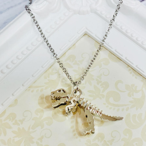 恐竜骨格モチーフネックレス （恐竜ネックレス） ネックレス