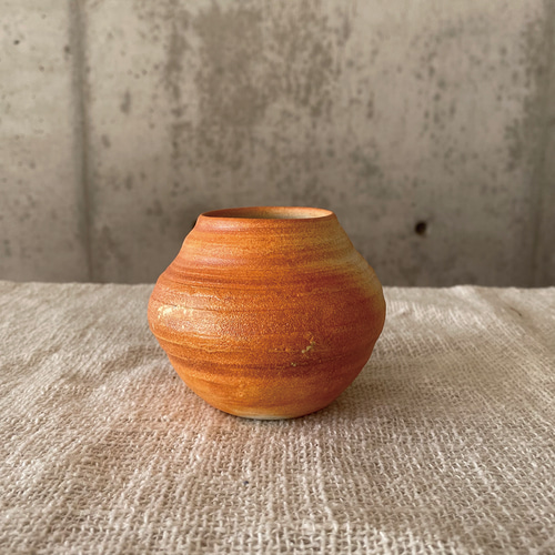 美しい古美術◼️蔵から美しい形状の謎の壺、壷が出てきました。花瓶