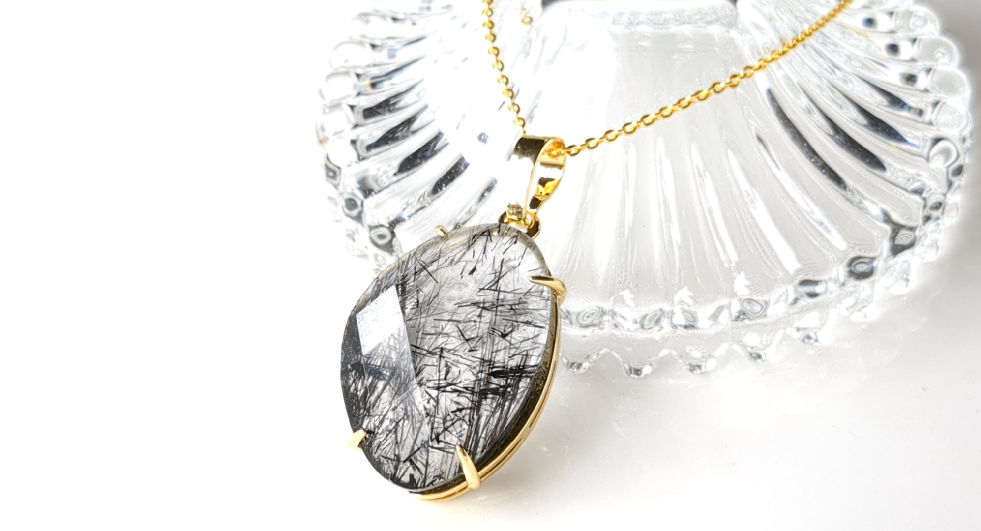 再販★最新作★「ブラックルチルクォーツ」の世界でひとつの天然石ネックレス