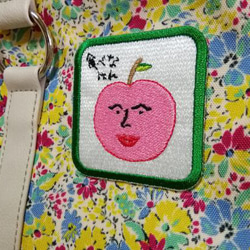 食べなはれ 赤 レッド ワッペン アップリケ 刺繍 りんご リンゴ オリジナル 日本語 平仮名 面白い ユニーク 個性的 10枚目の画像