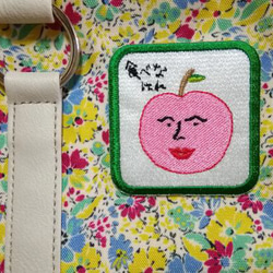 食べなはれ 赤 レッド ワッペン アップリケ 刺繍 りんご リンゴ オリジナル 日本語 平仮名 面白い ユニーク 個性的 11枚目の画像