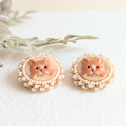 猫のブローチ　猫　刺繍　ビーズ刺繍　誕生日  2way 帯留めコンバーター  母の日　母の日ギフト　プレゼント 8枚目の画像