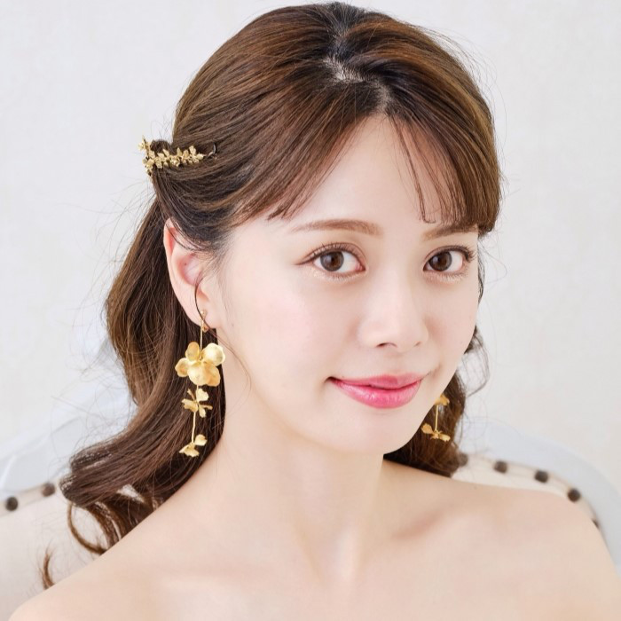 ME218 ブライダルイヤリング  揺れる 花嫁イヤリング　　結婚式イヤリング　ウェディングイヤリング