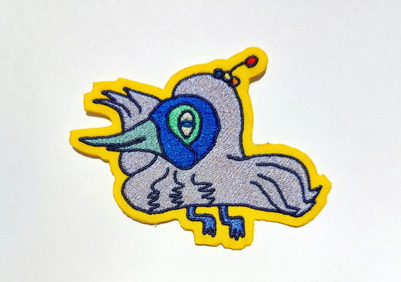 フジ色鳥 小サイズ ワッペン アップリケ パッチ 刺繍 オリジナル ホームメイド 個性的 ユニーク 面白い 鳥 ブルー 4枚目の画像