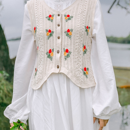 春秋 レトロなニットベスト フレッシュな小花手刺繍のベスト 春秋 レトロなニットベスト フレッシュな小花手刺繍のベスト