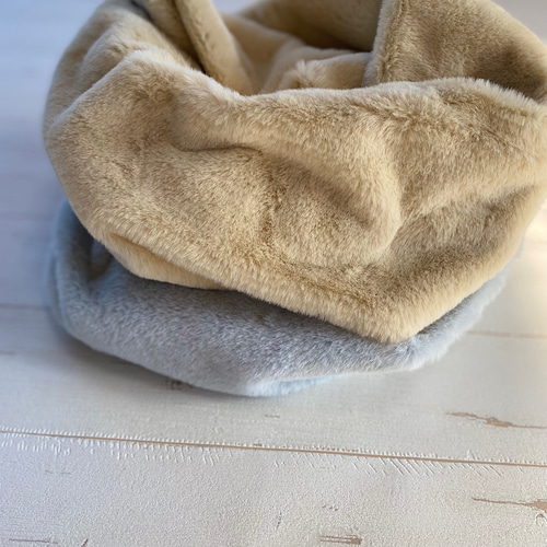 ラビットファーのねじりスヌード】アイボリーベージュ ＊ 首元あたたか  