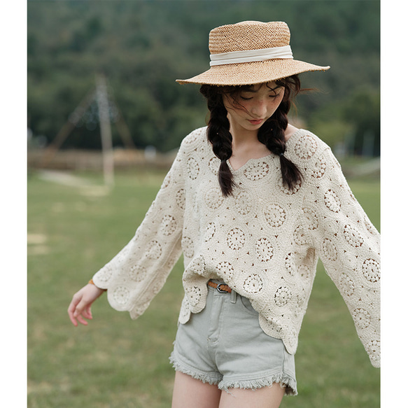 ボヘミアンスタイル 透かしニットブラウス フレア袖 長袖 レディース