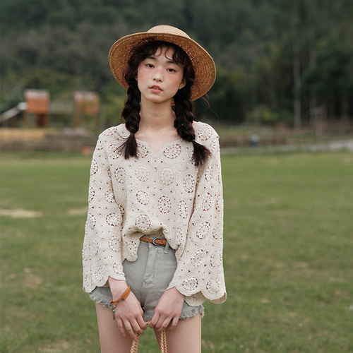 ボヘミアンスタイル 透かしニットブラウス フレア袖 長袖 レディース  