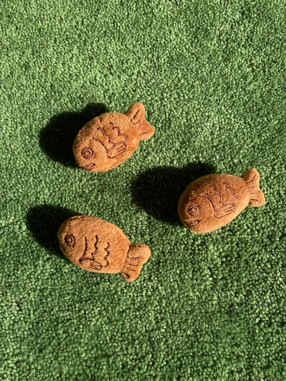 たい焼き バッチ ブローチ ピン 一個 ピンバッチ スーパー☆マホミヤ