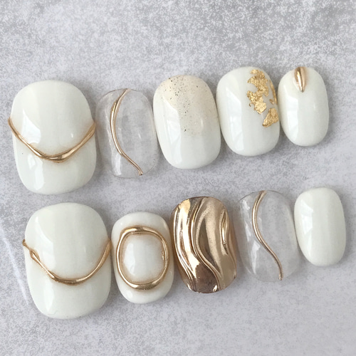 ネイルチップ ホワイトゴールド ニュアンスネイル ミラーネイル金色白