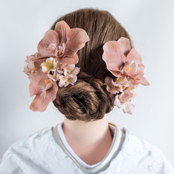 胡蝶蘭と紫陽花の髪飾り　結婚式・成人式・卒業式に　赤茶色　和風 和装 アーティフィシャルフラワー 1枚目の画像