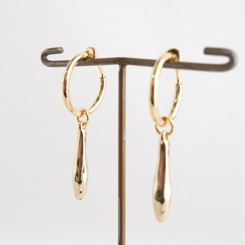 ロングドロップバーのイヤリング(ピアス）ゴールド・槌目 イヤリング  