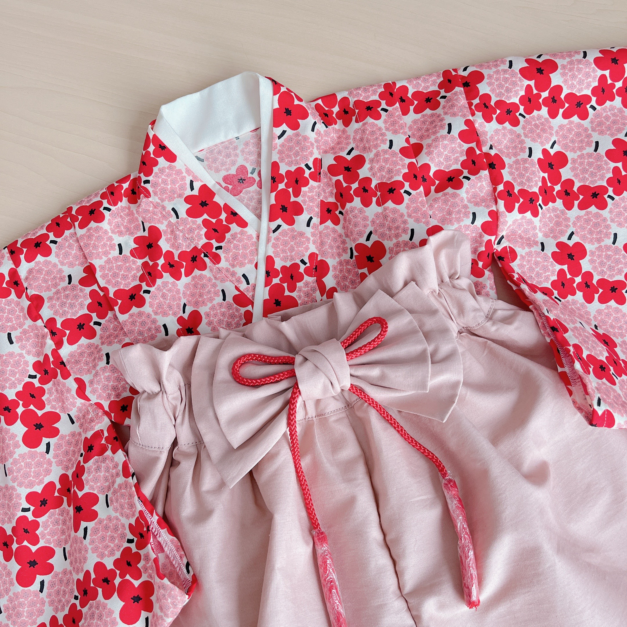 送料無料【80】ベビー袴　北欧柄フラワーブーケ✖︎くすみピンクの袴