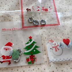 クリスマスギフトに！『クリスマスラッピング　OPP袋　テープ留め付き！』～雪だるまとハートⒸ　30枚セット～ 2枚目の画像