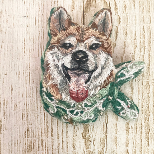 受注製作　刺繍ブローチ　柴犬 3枚目の画像