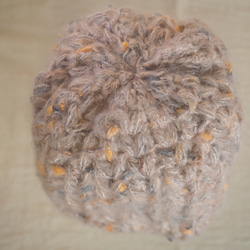ミックスカラーのモヘアタッチニット帽 おばあちゃんの手編み レディース・メンズ兼用 一点物 3枚目の画像