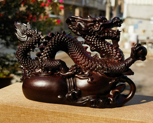 黒檀 龍の置物 骨董品 手彫 工芸品