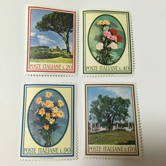 イタリア  花と樹木の切手4枚セット 未使用 1枚目の画像