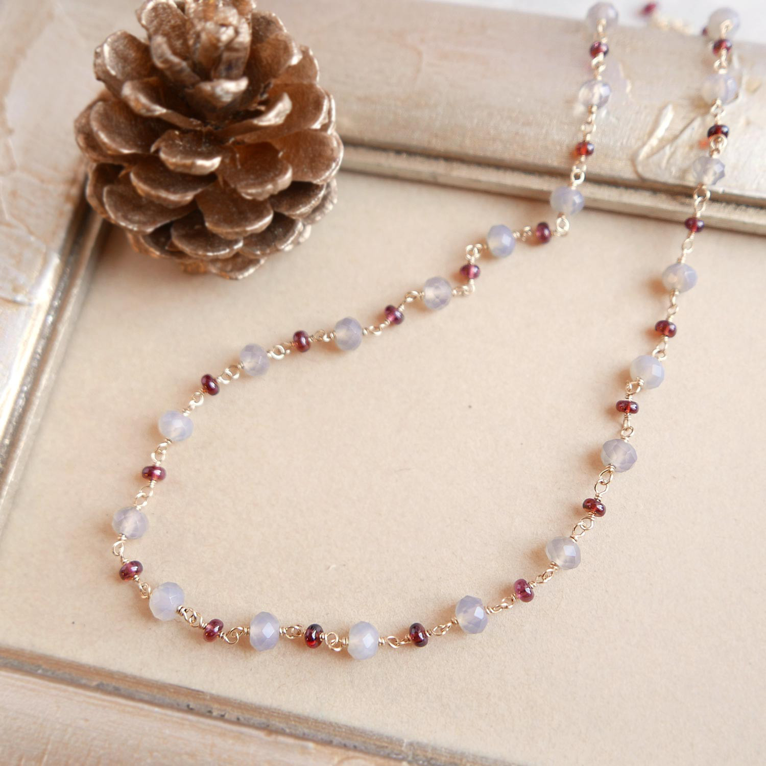 グレーオニキスとガーネットのネックレス　40cm　14kgf