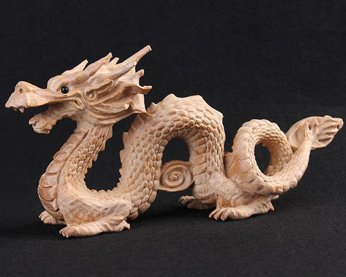 龍　ハンドメイド　縁起物 61vXRNtz57L.jpg_BO30,255,255,