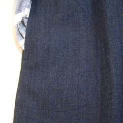 V開きにタック・岡山ストレッチデニム・ジャンパースカート・濃紺 3枚目の画像