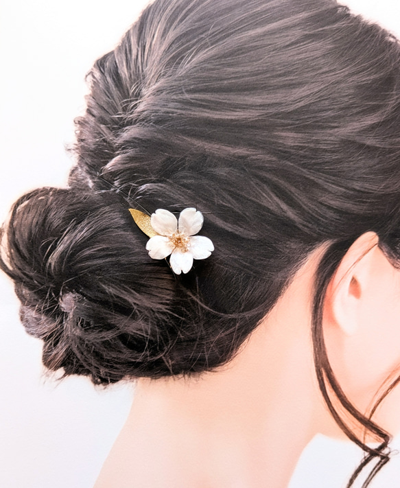 【受注制作】Everpink. 本物のお花　こだわりの花びらで仕上げる桜とゴールドリーフの髪飾り　かんざし/ヘアコーム 4枚目の画像