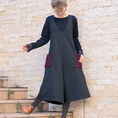 軽くて暖かフリース素材＊ケーブル編みポケット＊背中Y字クシュクシュ