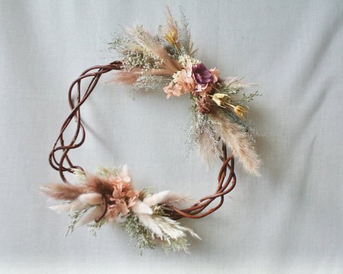 パンパスグラスのポイントリース 半円リース ドライフラワー