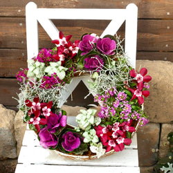 大人かわいいシクラメンとビオラのリース ガーデンシクラメンとビオラの寄せ植えリース *:・ﾟ✧ 幸せのwreath