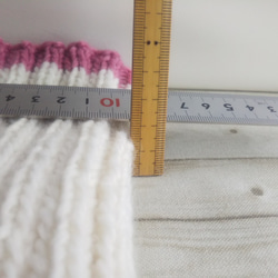 ウールが苦手な方へ♪手編みレッグウォーマー(アイボリー+ピンク)普通タイプ『Creema限定』 3枚目の画像