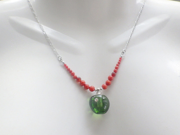 Christmas little bottle necklace　 ☆エッセンシャルオイル・アロマボトル☆ミニ香水瓶☆ 14枚目の画像