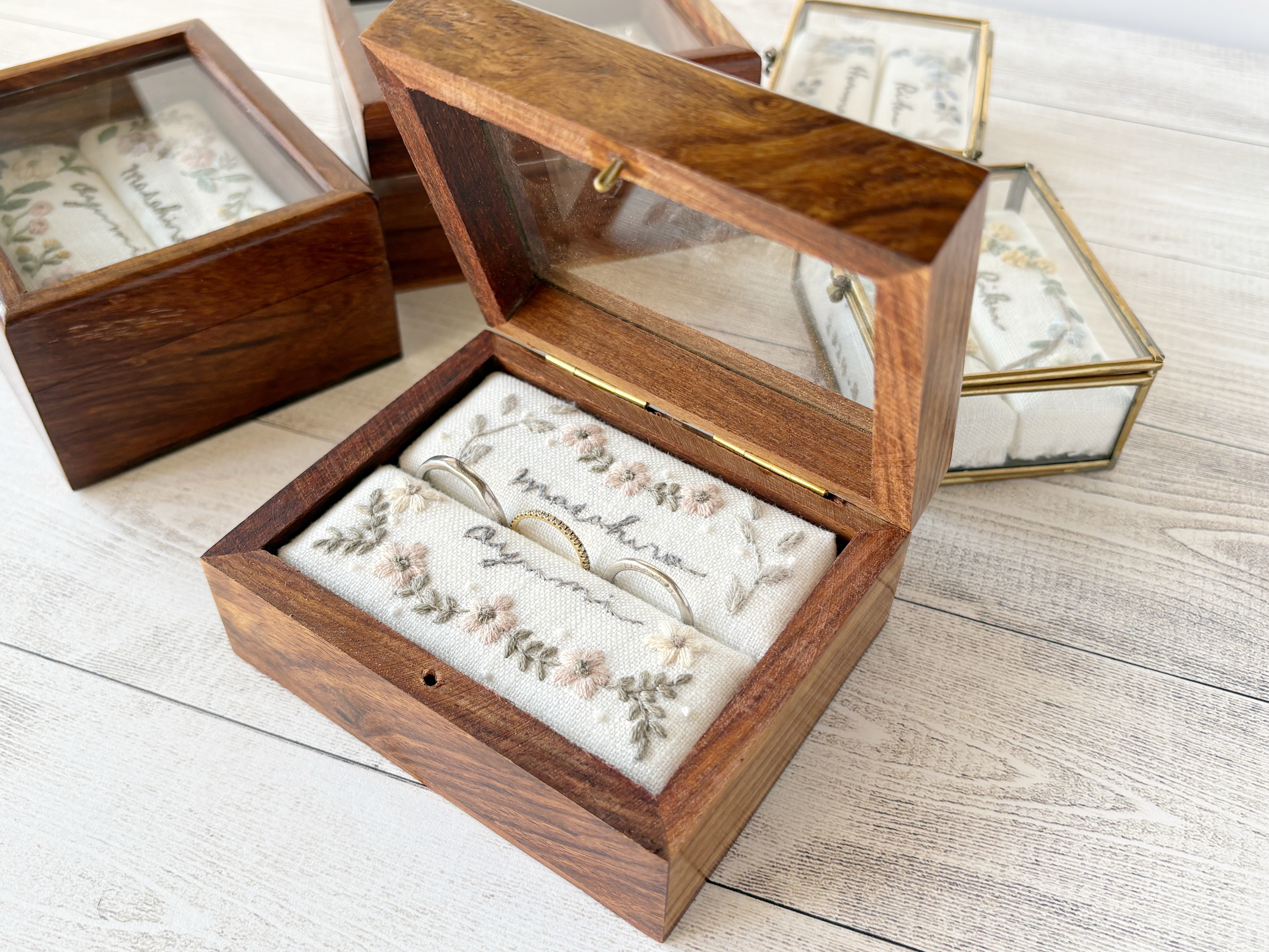 【名前刺繍】刺繍のリングピロー＊wood box＊alice＊名入れ