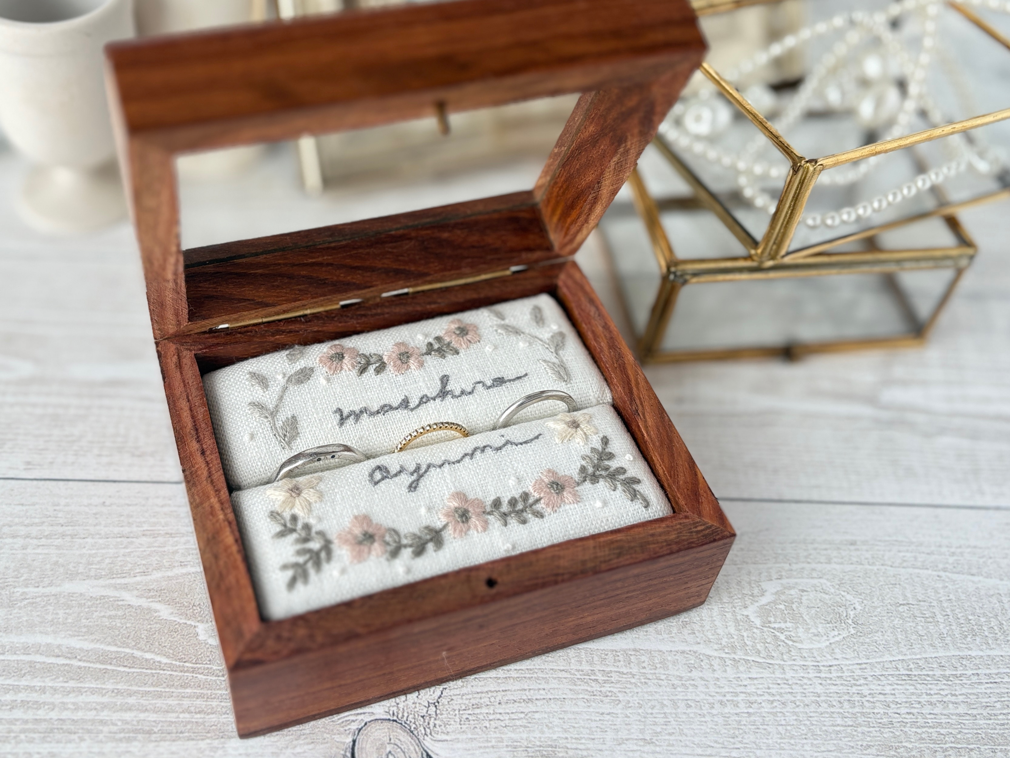【名前刺繍】刺繍のリングピロー＊wood box＊alice＊名入れ
