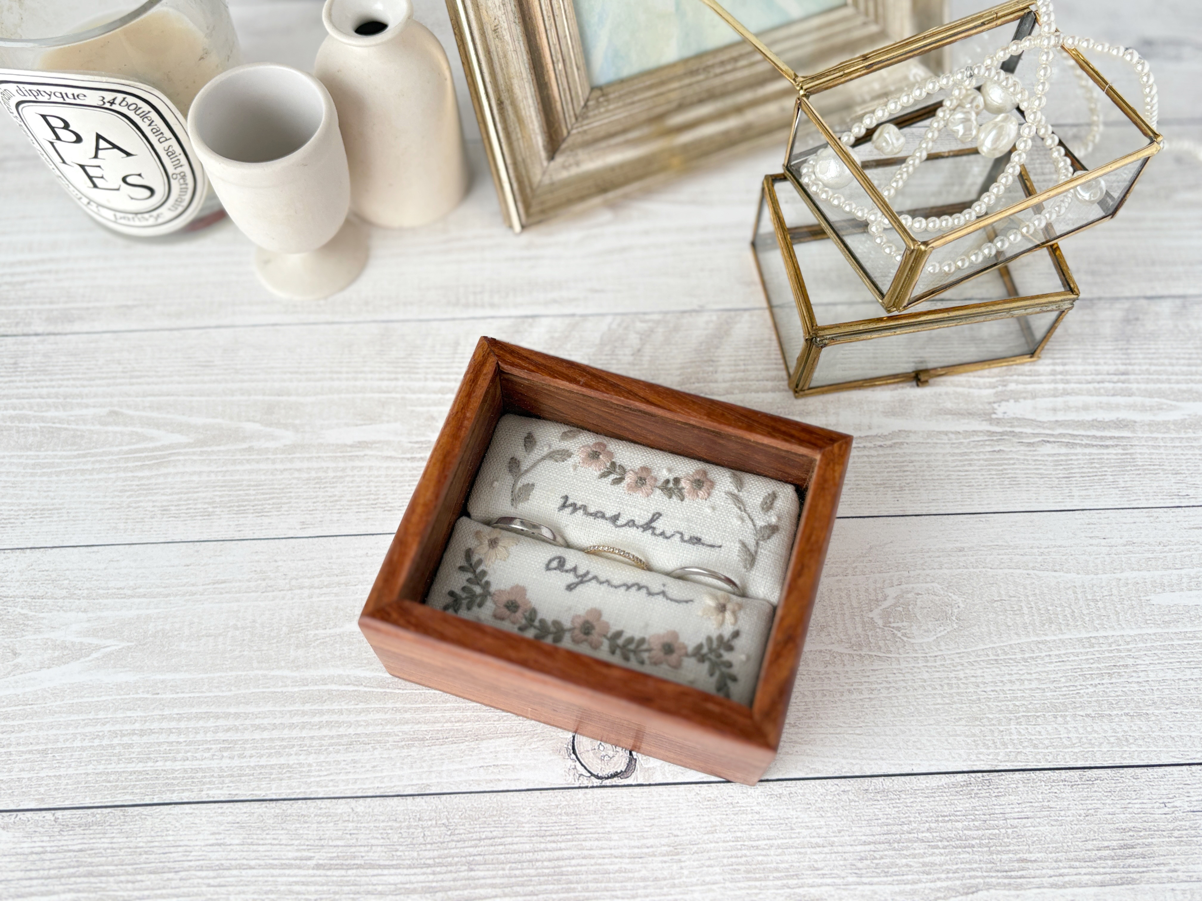 【名前刺繍】刺繍のリングピロー＊wood box＊alice＊名入れ
