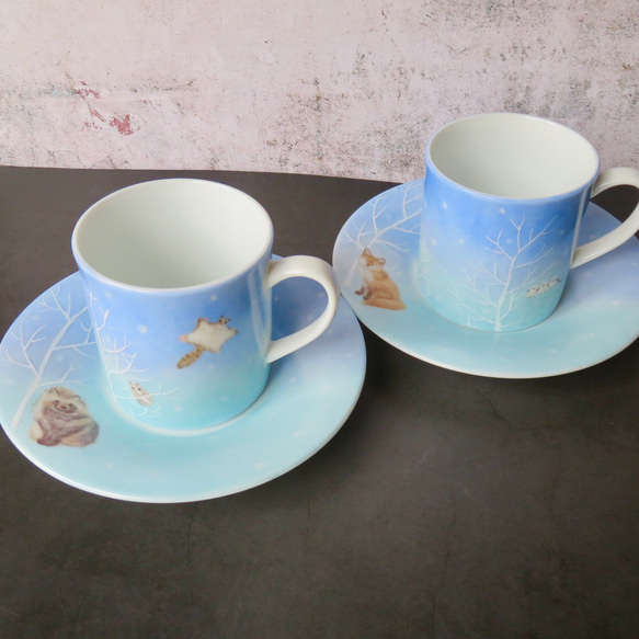 北海道の冬毛　カップ&ソーサー　エゾタヌキ　エゾモモンガ　エゾフクロウ　手描き 