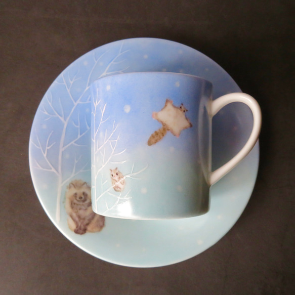 北海道の冬毛　カップ&ソーサー　エゾタヌキ　エゾモモンガ　エゾフクロウ　手描き 