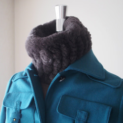 クリスマス【柔らかい手元は最高の贈り物】ラビットファー・ネックウォーマー・ダークグレイ 5枚目の画像