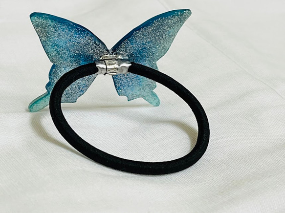 青い蝶　ヘアゴム 3枚目の画像